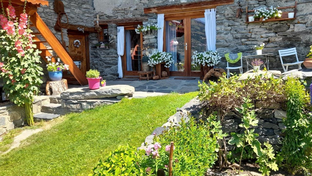 Appartement De Charme 4/6 Pers Dans Joli Village De Montagne 부르생모리스 외부 사진